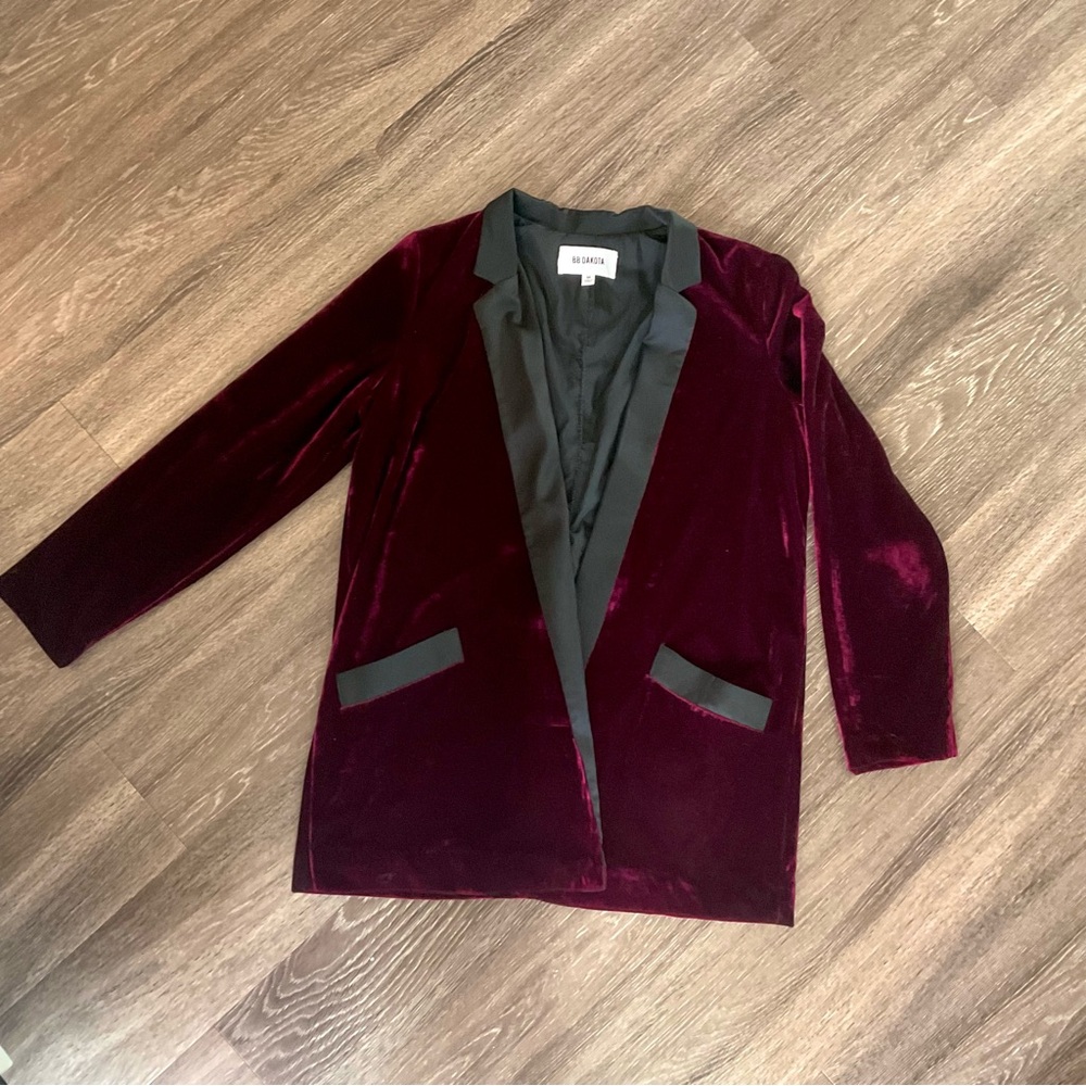 BB Dakota Velvet Burgundy and Black Tuxedo Blazer